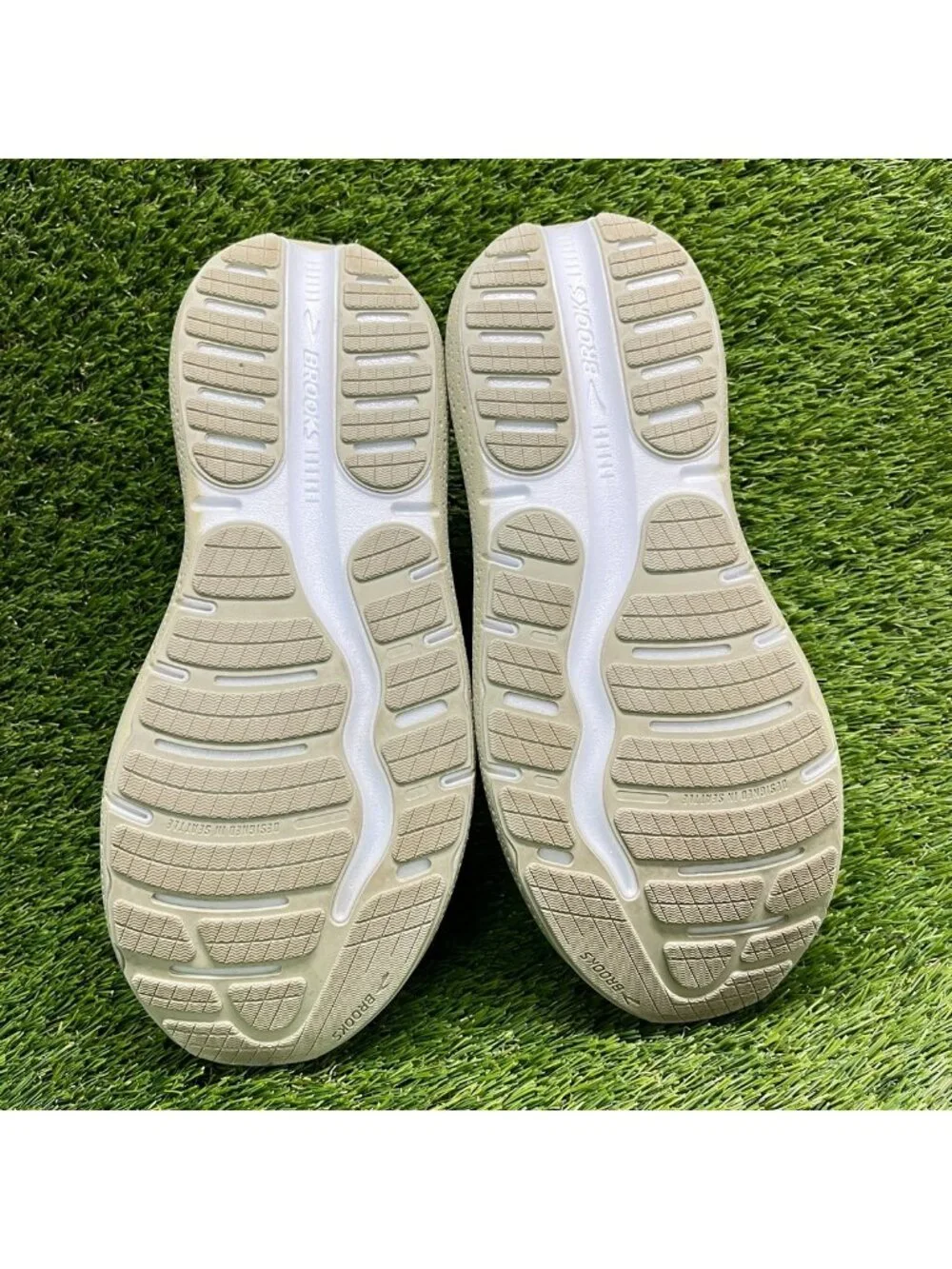 Brooks Ghost Max SE Mens Size 10.5 Stone Gray Athletic Running Shoes Sneakers